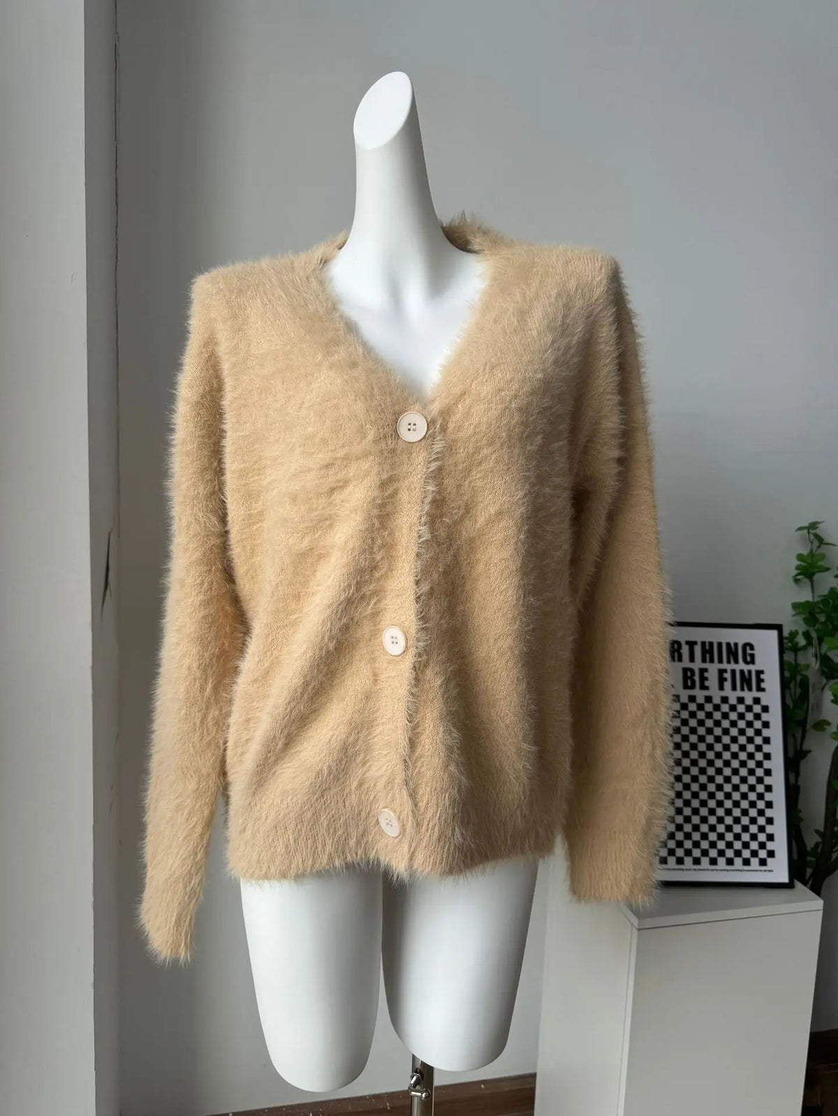 Cárdigan de Mujer – Punto Grueso, Cuello en V y Estilo Elegante