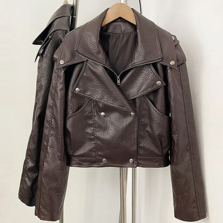 Chaqueta Vespera — Efecto Piel, Corte Corto y Estilo Motero