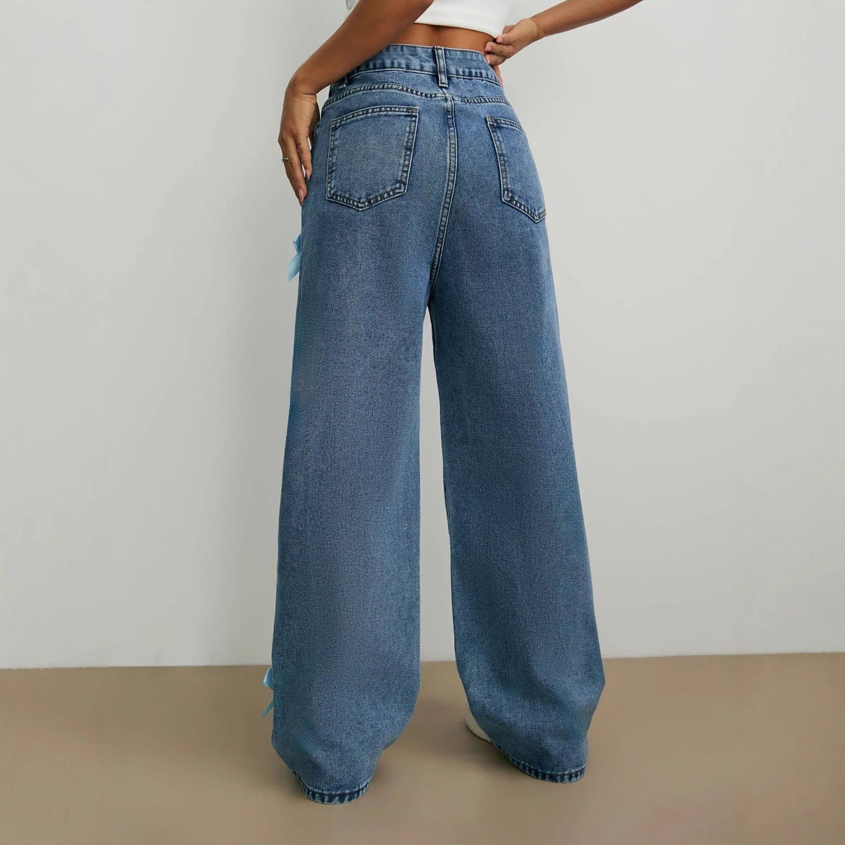 Vaqueros Wide Leg Azules – Cintura Alta con Detalle de Lazo