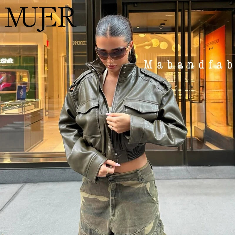 Chaqueta de Cuero Sintético para Mujer – Diseño Corto y Estilo Elegante