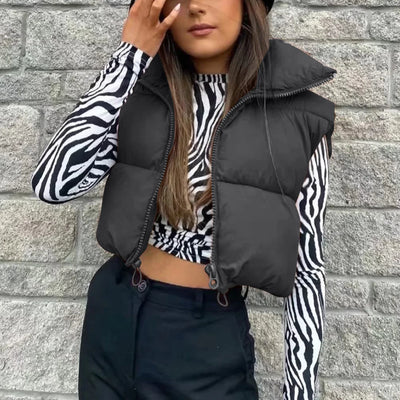 Chaleco Acolchado de Mujer – Diseño Corto y Cuello Alto