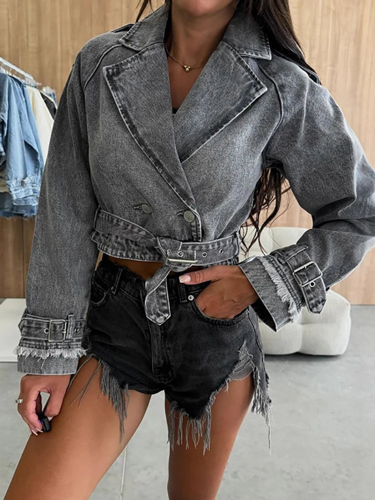 Chaqueta Corta de Mujer – Cintura Ajustada y Estilo Vintage Elegante